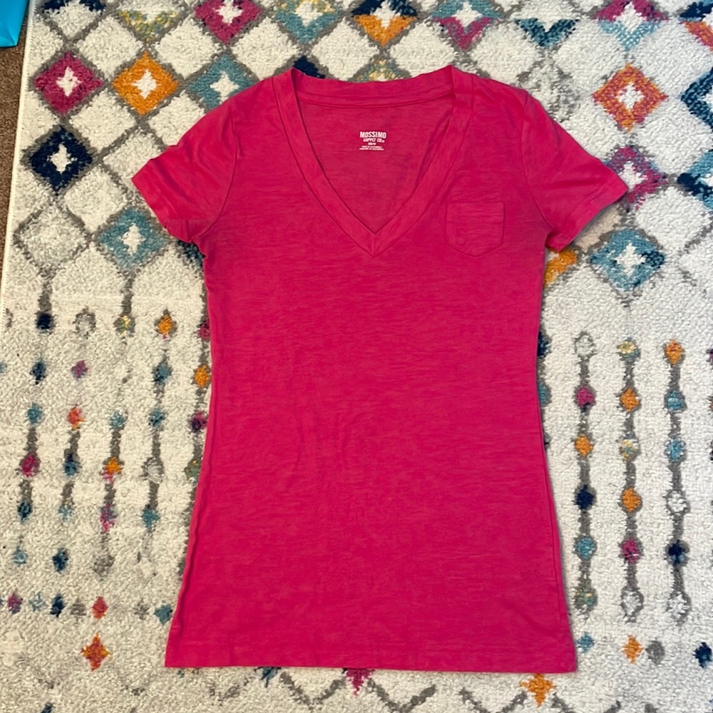 Pink v neck tee!
